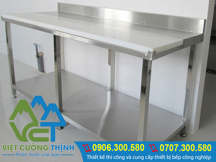 Bàn bếp inox 1 tầng àm từ inox 304 với công nghệ vượt trội và chất lượng bền bỉ theo thời gian.