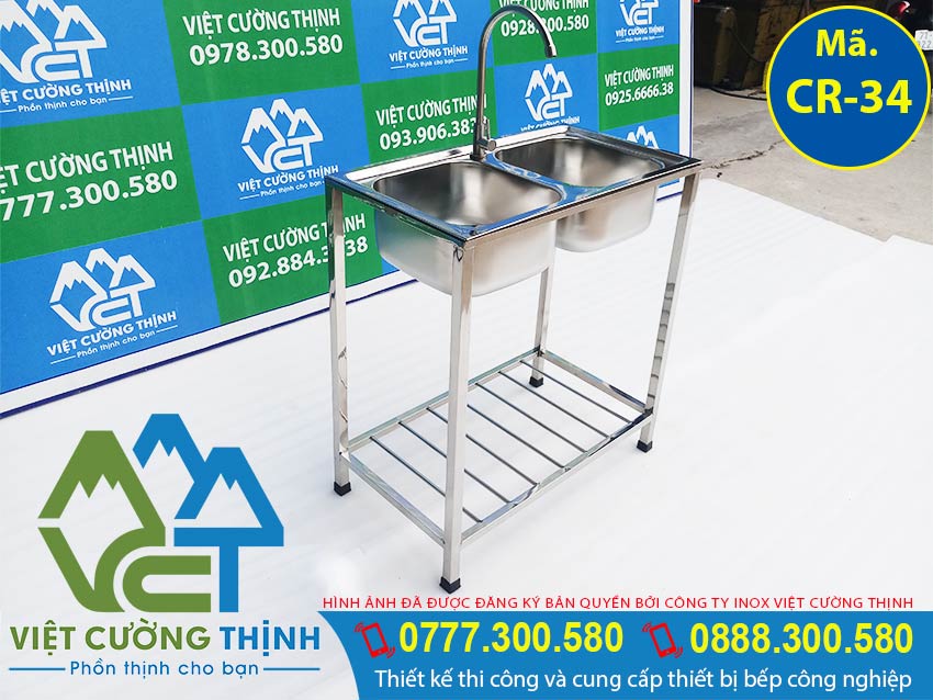 Bề mặt bồn rửa chén gia đình sáng bóng, không bị oxy hoá trong quá trình sử dụng.