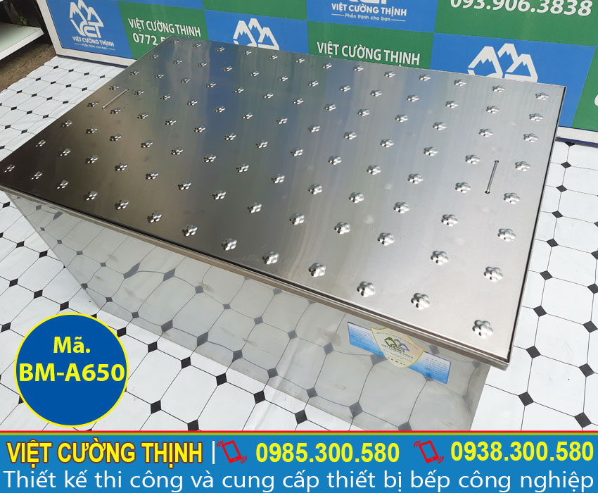 Bẫy mỡ, bể tách mỡ thiết kế bằng inox 304 cao cấp dày 1 mm.