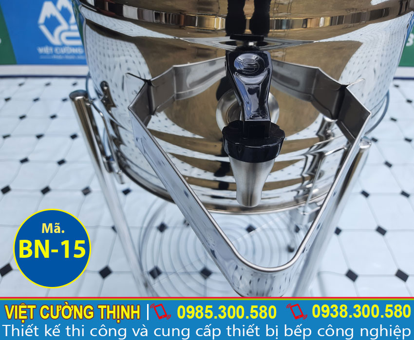Vòi gạt thiết kế inox 304 giúp lấy nước trong bình một cách dễ dàng và sạch sẽ, không lãng phí